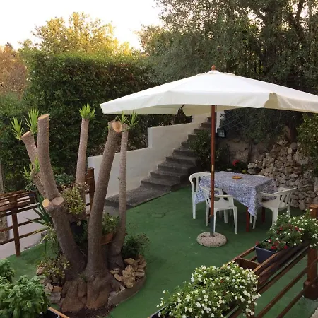 Holiday home Rosa Granatello *